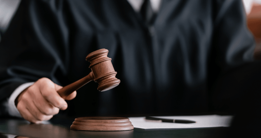 judge holding gavel